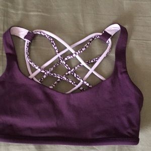 Lululemon sports bra